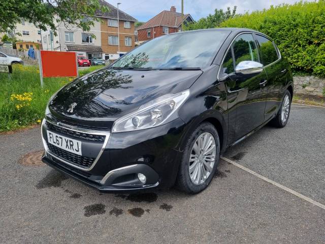 Peugeot 208 1.2 PureTech 82 Allure 5dr Hatchback Petrol Black