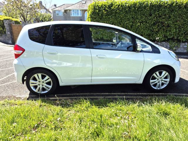 2014 Honda Jazz 1.4 i-VTEC ES Plus 5dr CVT