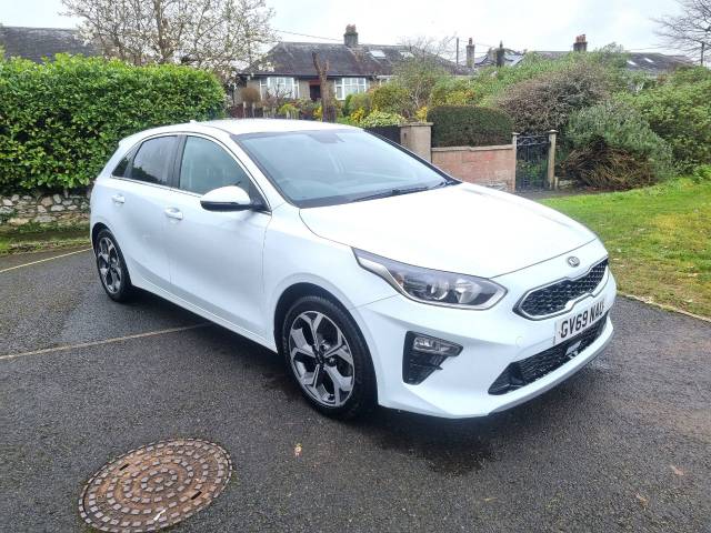 Kia Ceed 1.4T GDi ISG 3 5dr Hatchback Petrol White