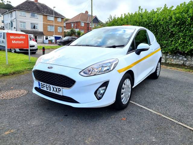 Ford Fiesta 1.1 Ti-VCT Van Van Petrol White