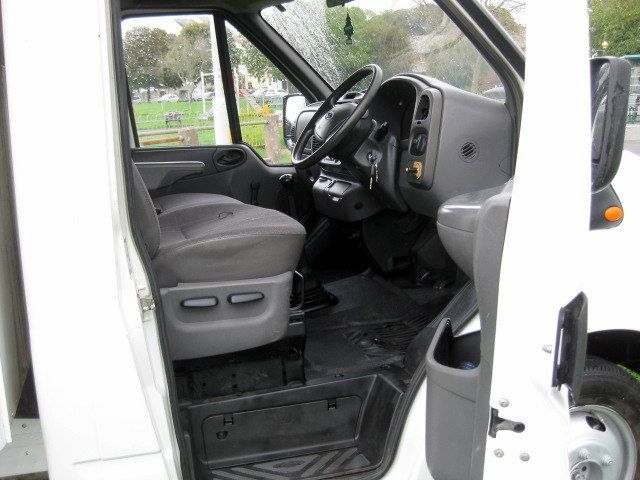Ford Transit 2.4 TRANSIT 350 MWB TD Van Diesel White